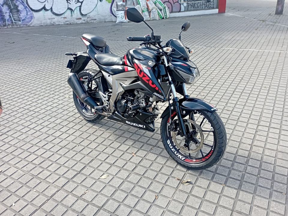 SUZUKI GSX-S 2018